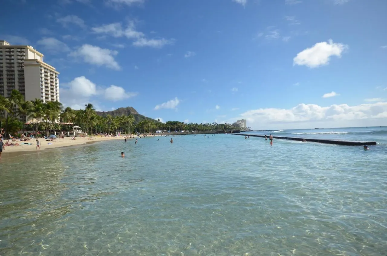 Kuhio Village 510 King Bed With Renovated Kitchenette ホノルル アパート